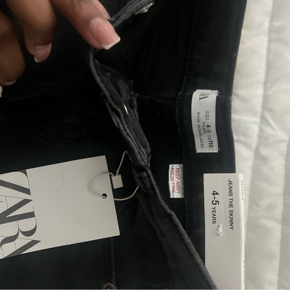 Toddler kids jeans never worn!